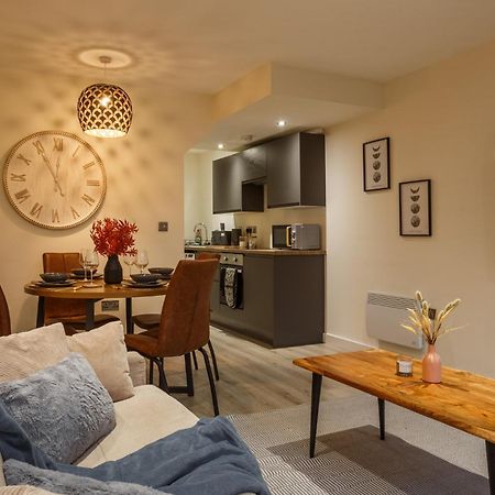 Modern And Cozy Two-Bed Apartment In Bradford Bradford  Buitenkant foto